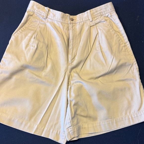 Liz Claiborne Pants - Liz Claiborne Classic Beige Women's Bermuda Shorts / DG85